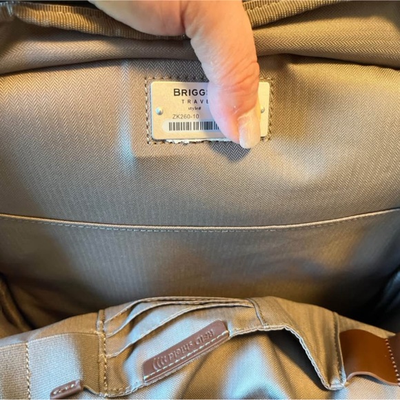 Briggs & Riley™ Medium Backpack (Gray)
Model # ZK260-10. - Picture 4 of 10